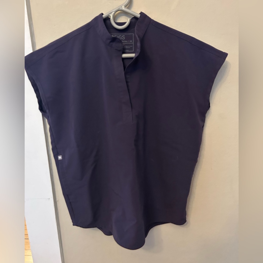 FIGS Rafaela Scrub Top
